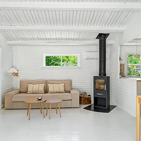 Fulla - 150m From The Sea By Interhome